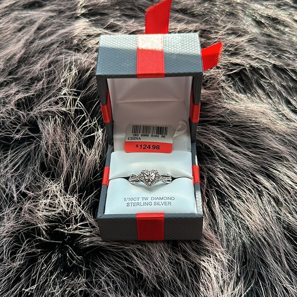 💎1/10CT TW Diamond Sterling Silver Heart Ring 🩵 - Picture 5 of 5